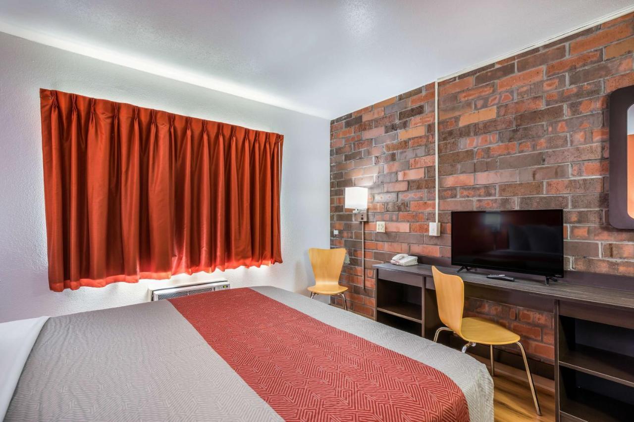 Motel 6-Madison, Wi - East 외부 사진