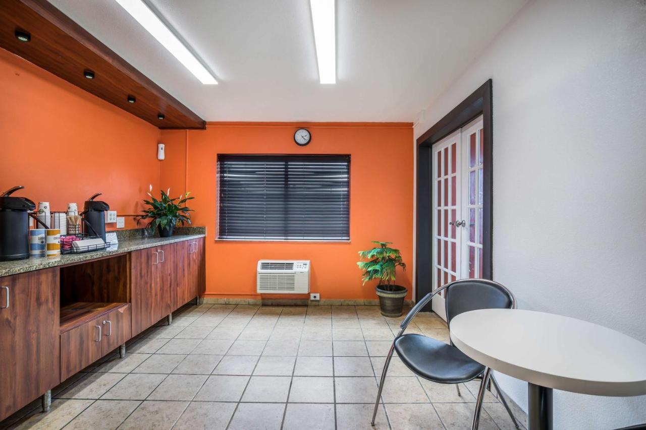 Motel 6-Madison, Wi - East 외부 사진