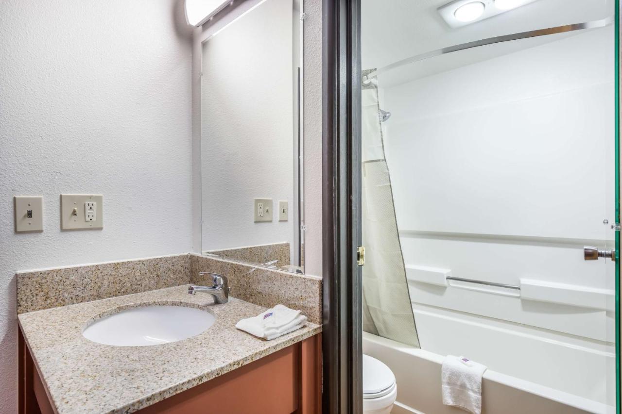Motel 6-Madison, Wi - East 외부 사진